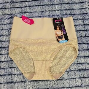NWT Maidenform Women's‎ Shapewear Briefs - Nude In Size Large